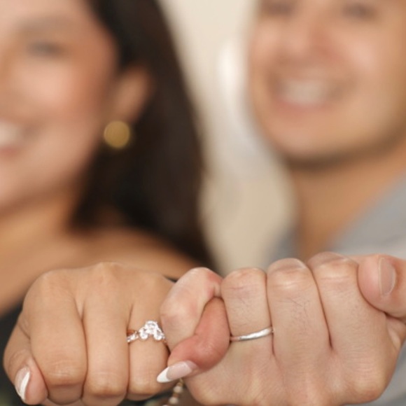 Meet your Posher, Jami 💕 - Picture 7 of 14